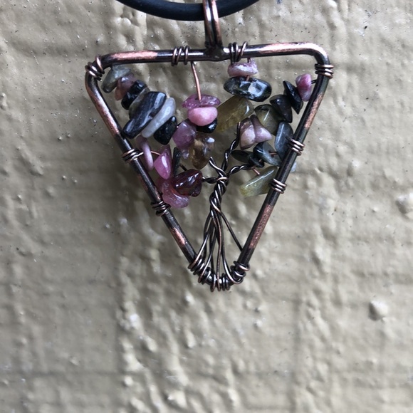 Set of 2 Handmade Tree of Life necklaces - Picture 3 of 4